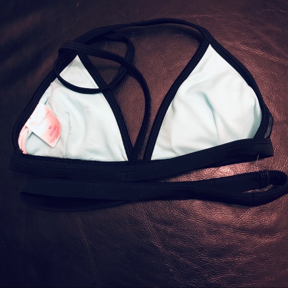 3/$25 Xhilaration Mesh Triangle Bikini Top - Picture 2 of 4